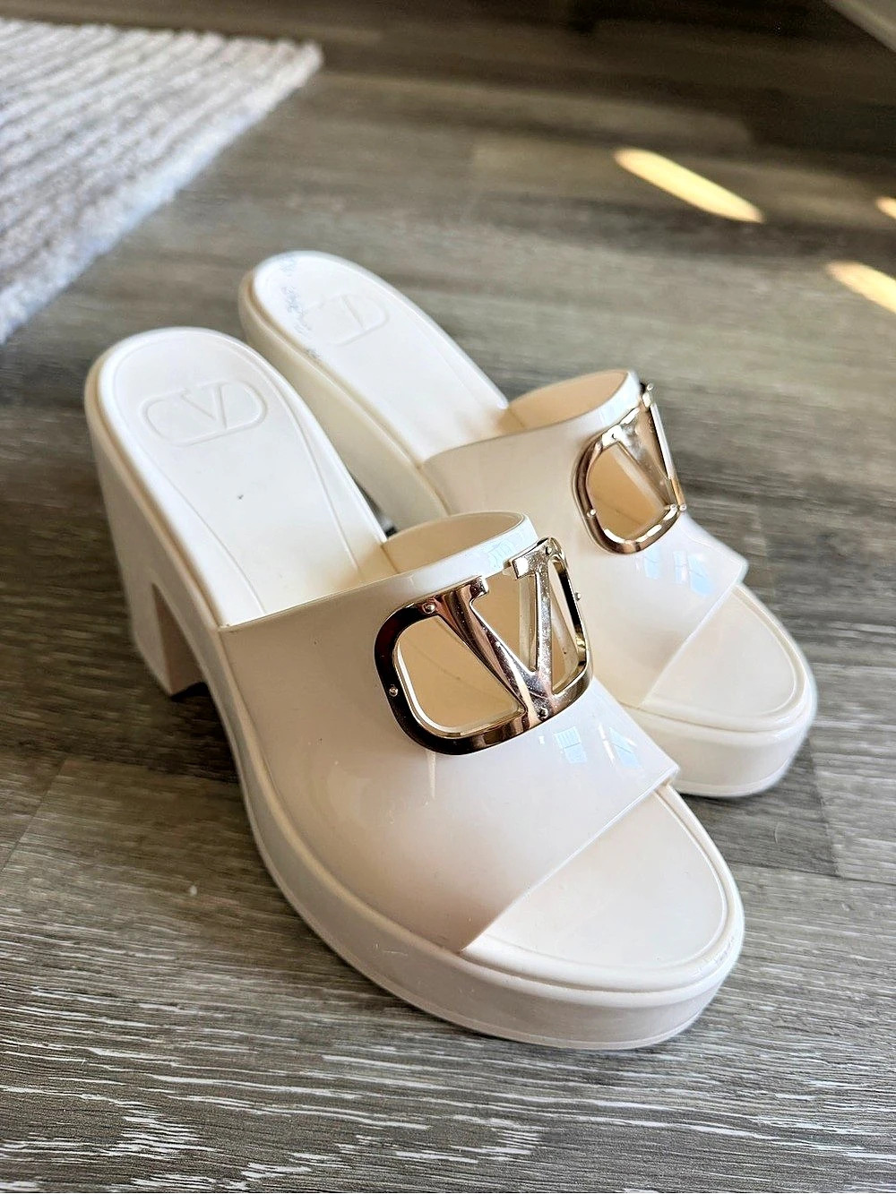 Valentino Garavani VLogo White Heeled Slide Sandals
